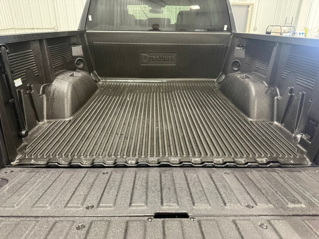 2025 GMC Sierra 1500 SLT - Photo 23