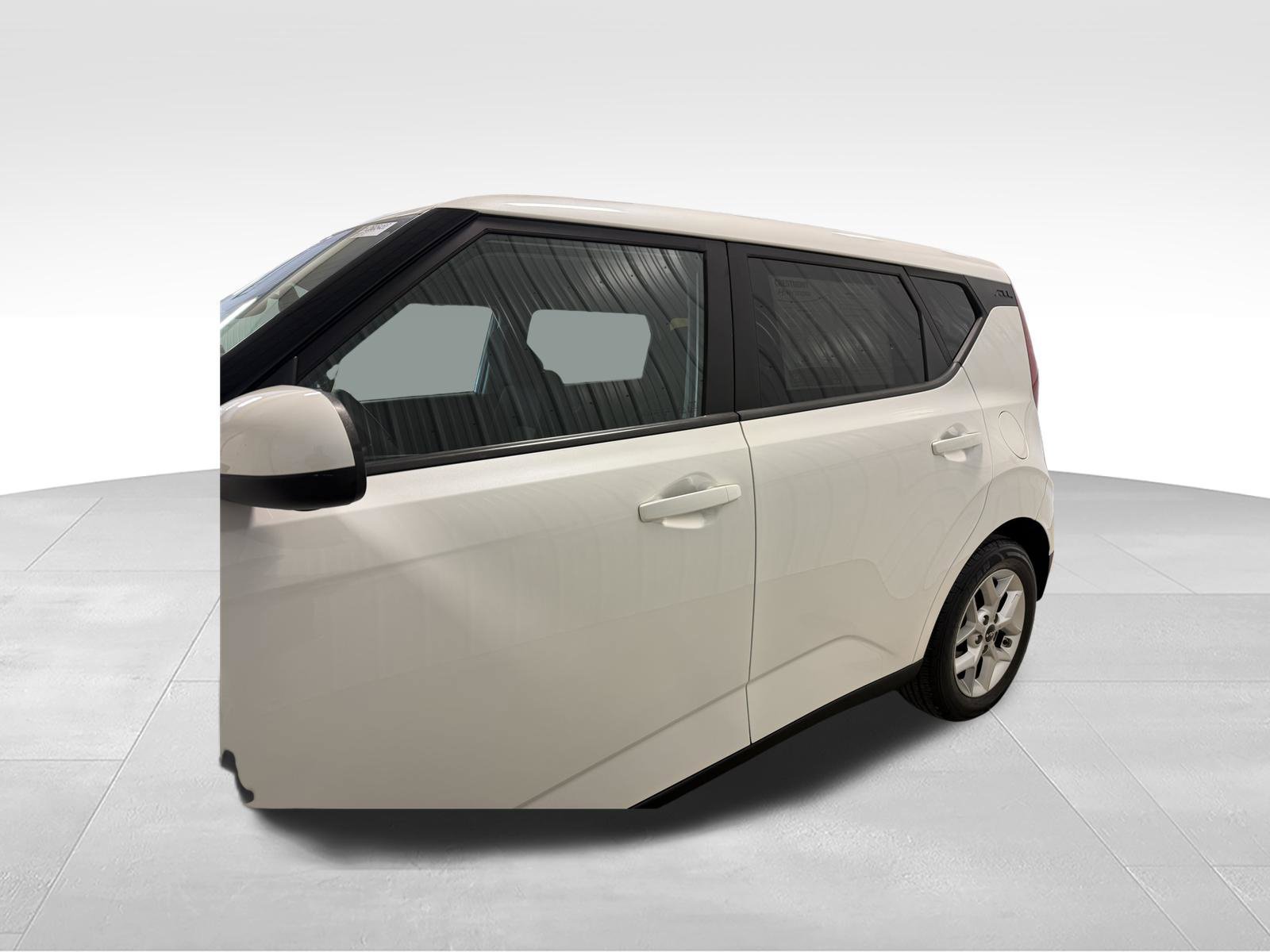 2022 Kia Soul LX - Photo 7
