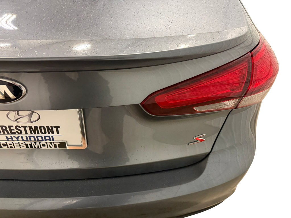 2017 Kia Forte S - Photo 15