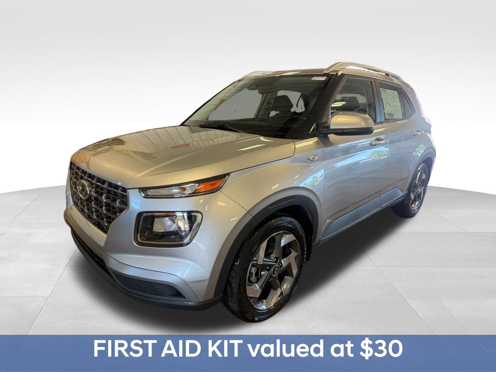 2023 Hyundai Venue SEL - Photo 7
