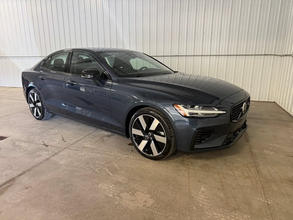 2024 Volvo S60 Recharge Plug-In Hybrid