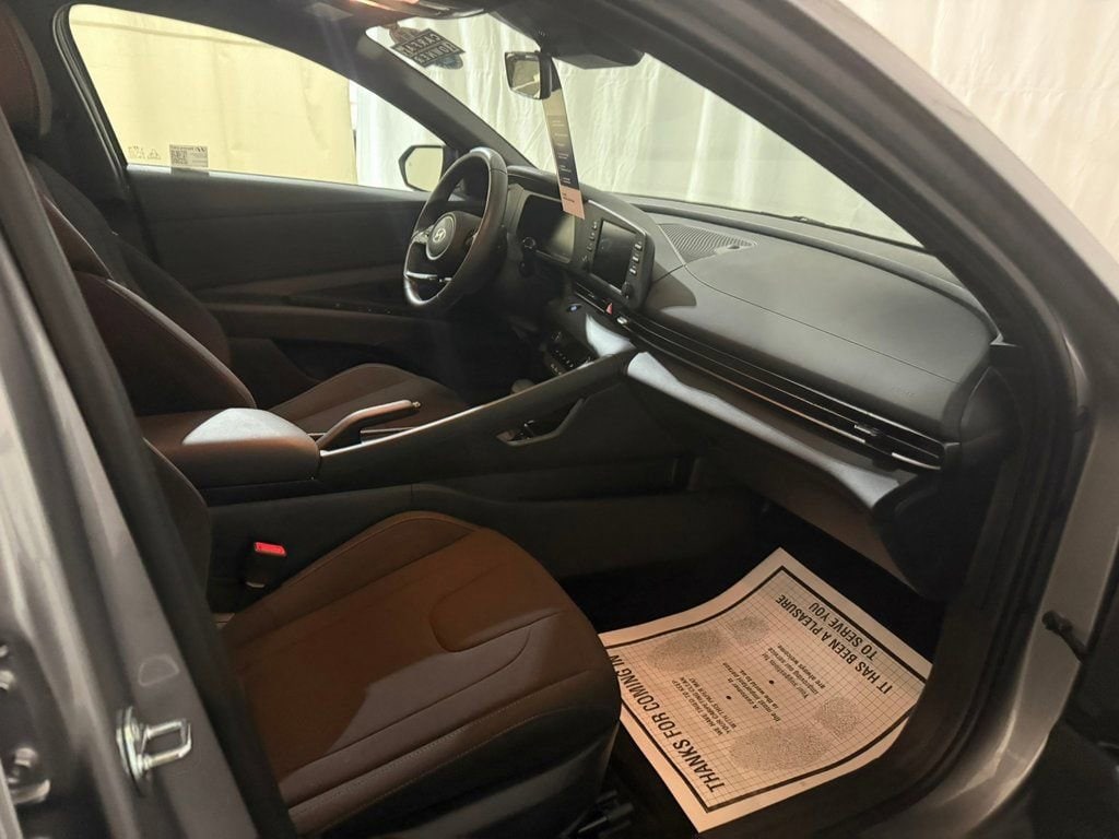 2025 Hyundai Elantra SEL - Photo 31