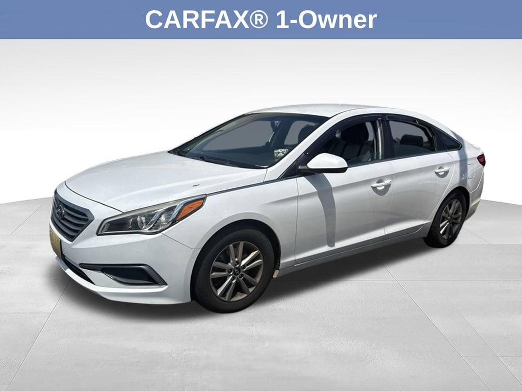 Used 2017 Hyundai Sonata SE with VIN 5NPE24AF7HH587760 for sale in Brunswick, OH