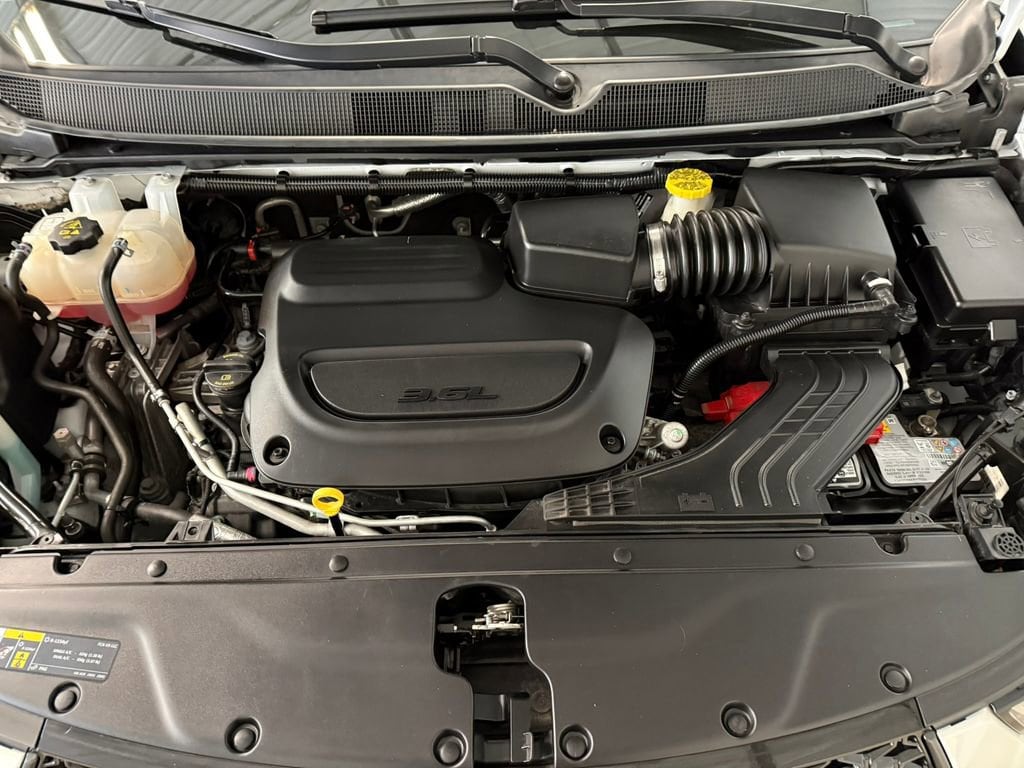 2023 Chrysler Pacifica Limited - Photo 16