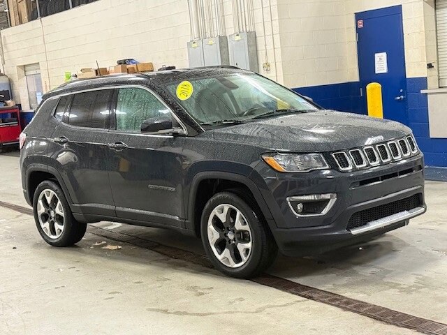 2018 Jeep Compass Limited photo 2