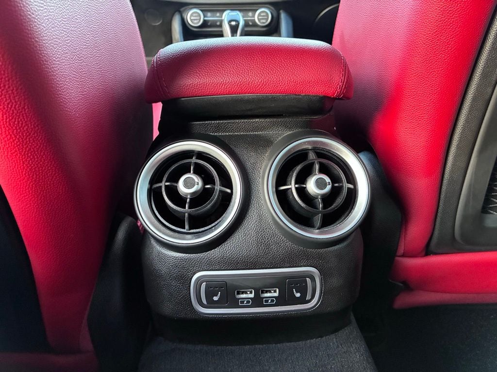 2022 Alfa Romeo Giulia Ti Veloce - Photo 15