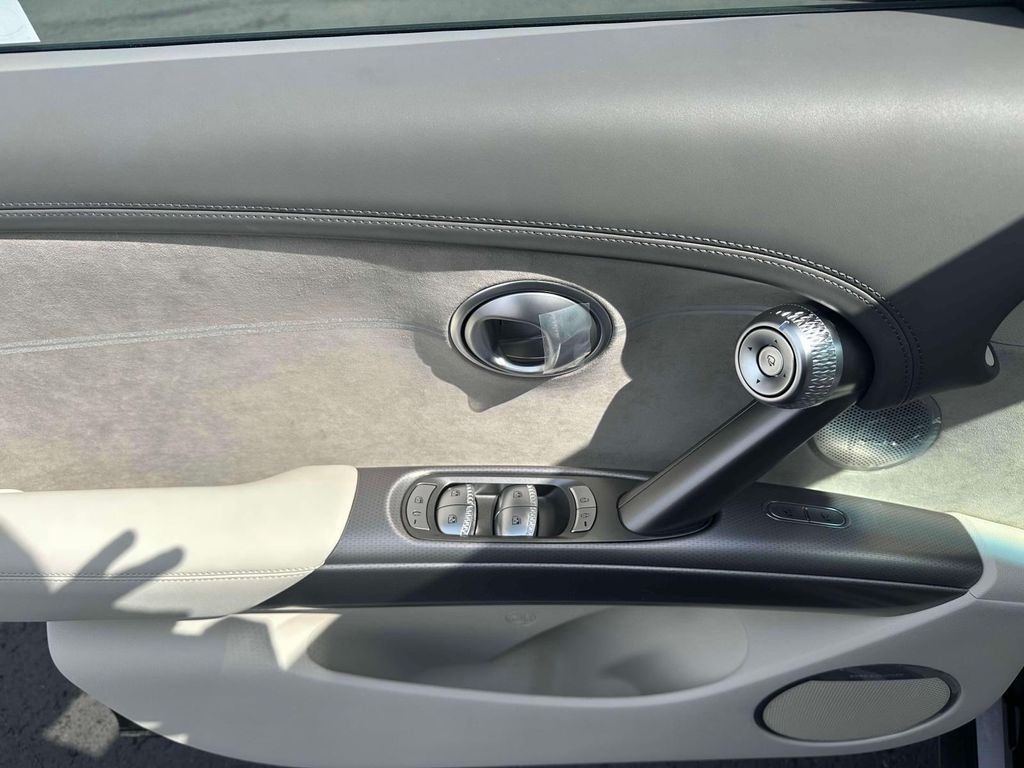 2025 GENESIS GV60 Performance - Photo 10