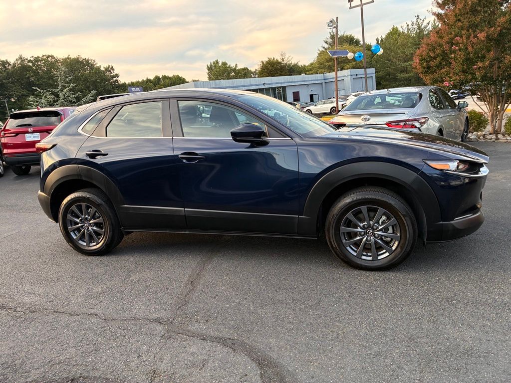 2025 Mazda CX-30 S - Photo 8
