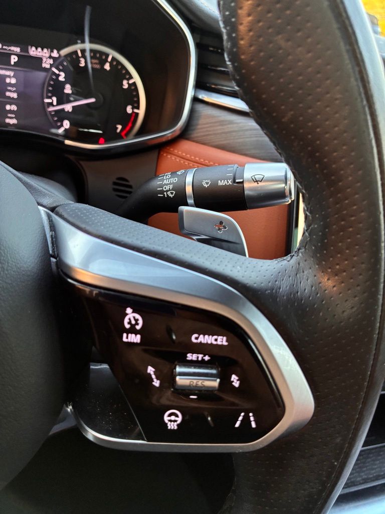 2022 Jaguar XF R-Dynamic SE - Photo 30