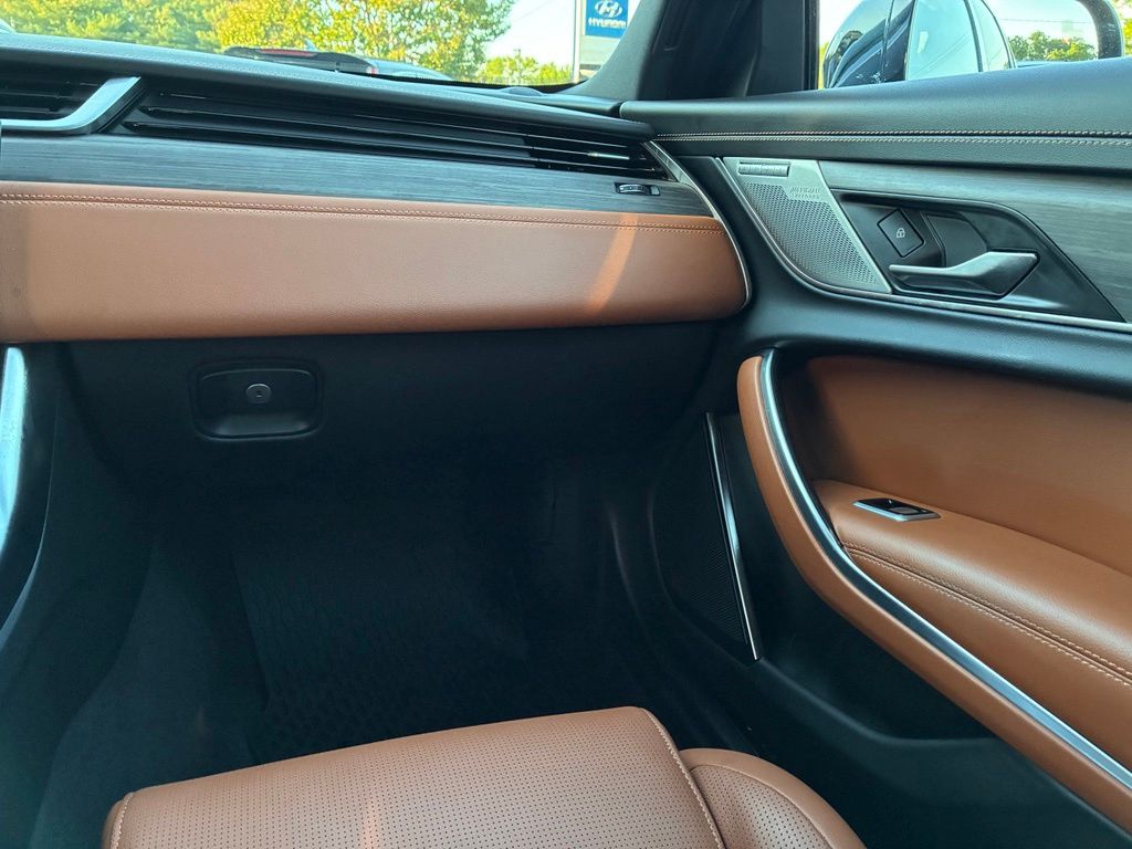 2022 Jaguar XF R-Dynamic SE - Photo 42