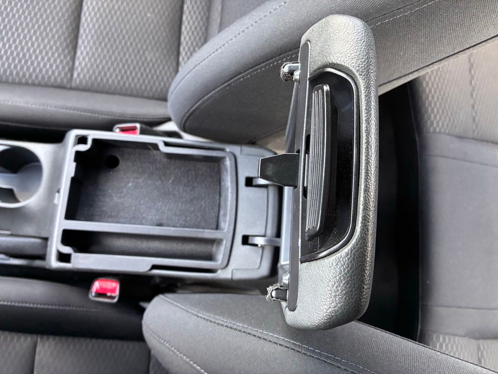 2020 Hyundai Elantra Value Edition - Photo 35
