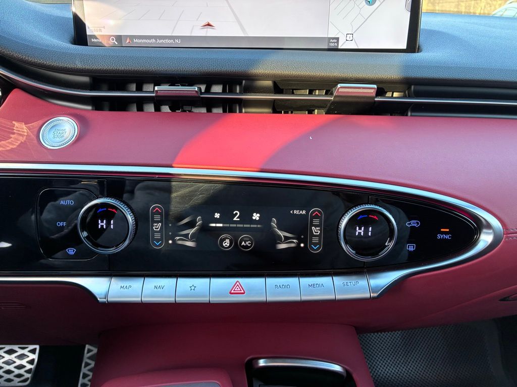 2025 GENESIS GV70 Sport - Photo 34