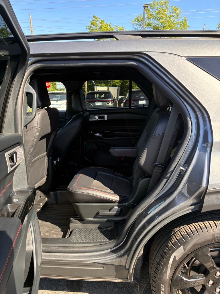 2023 Ford Explorer ST-LINE - Photo 20