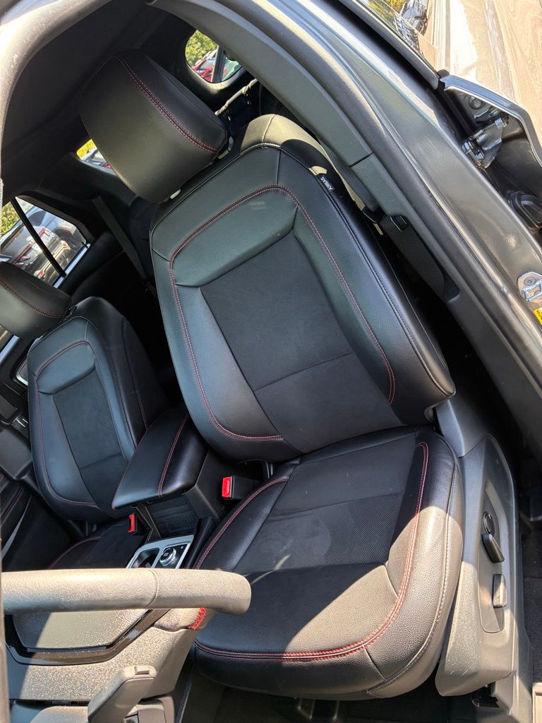2023 Ford Explorer ST-LINE - Photo 17