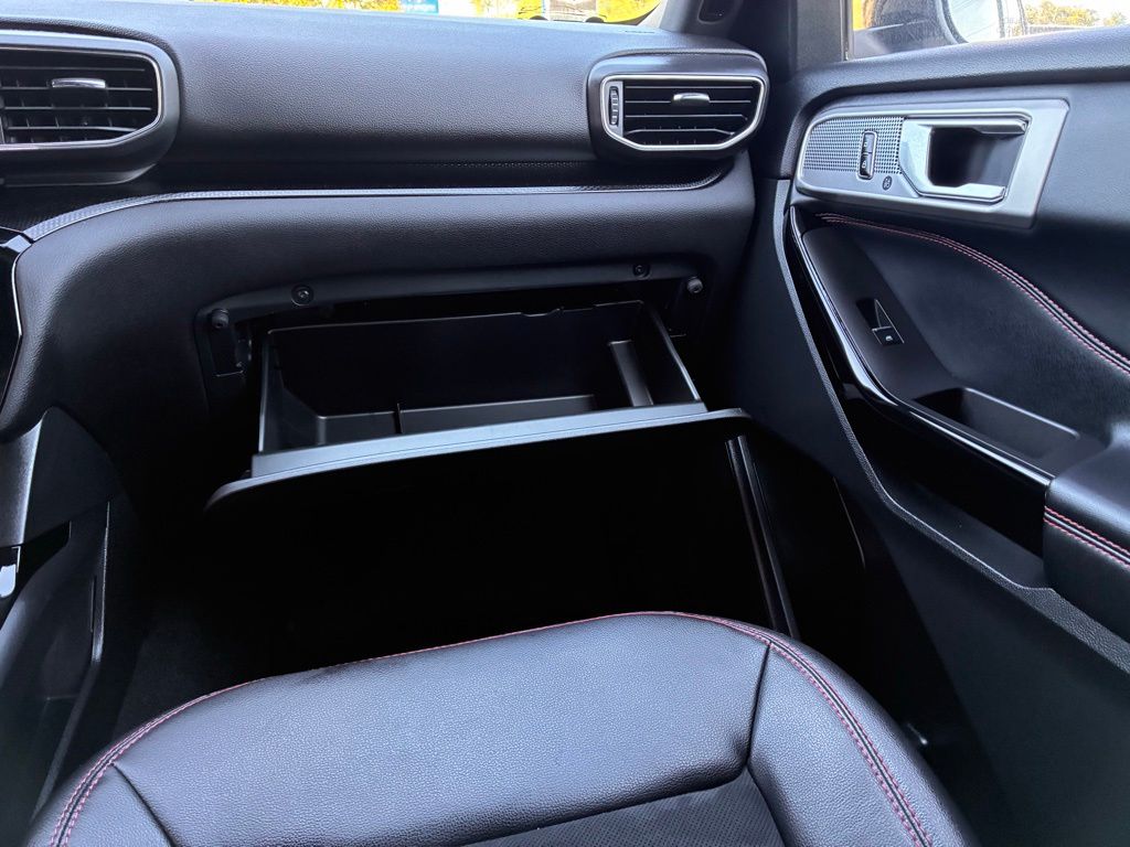 2023 Ford Explorer ST-LINE - Photo 39