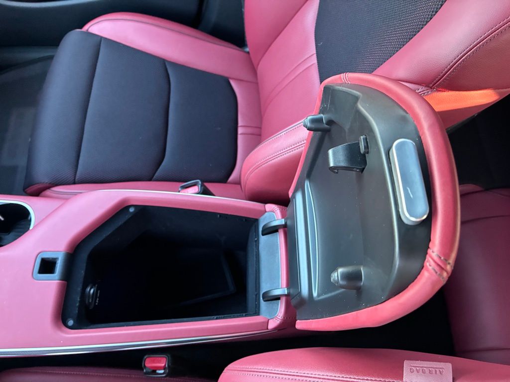 2025 GENESIS GV70 Sport - Photo 38