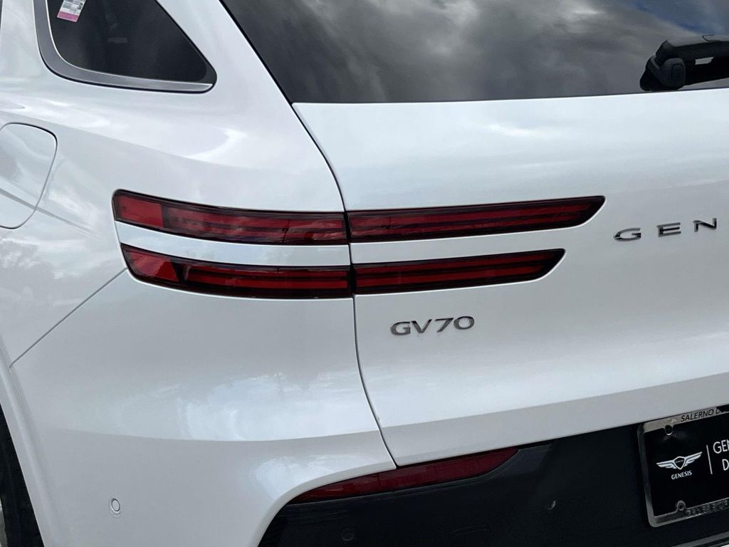 2026 GENESIS GV70 Advanced - Photo 8