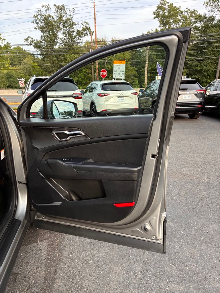2023 Kia Sportage LX Hybrid - Photo 21
