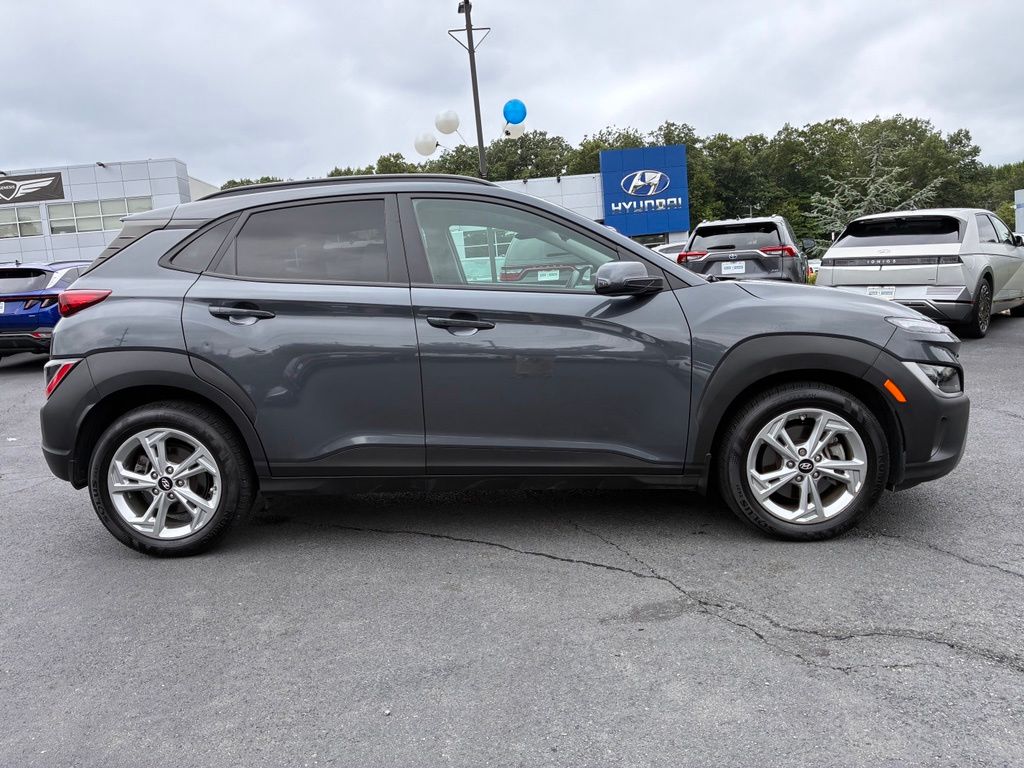 2022 Hyundai Kona SEL - Photo 8