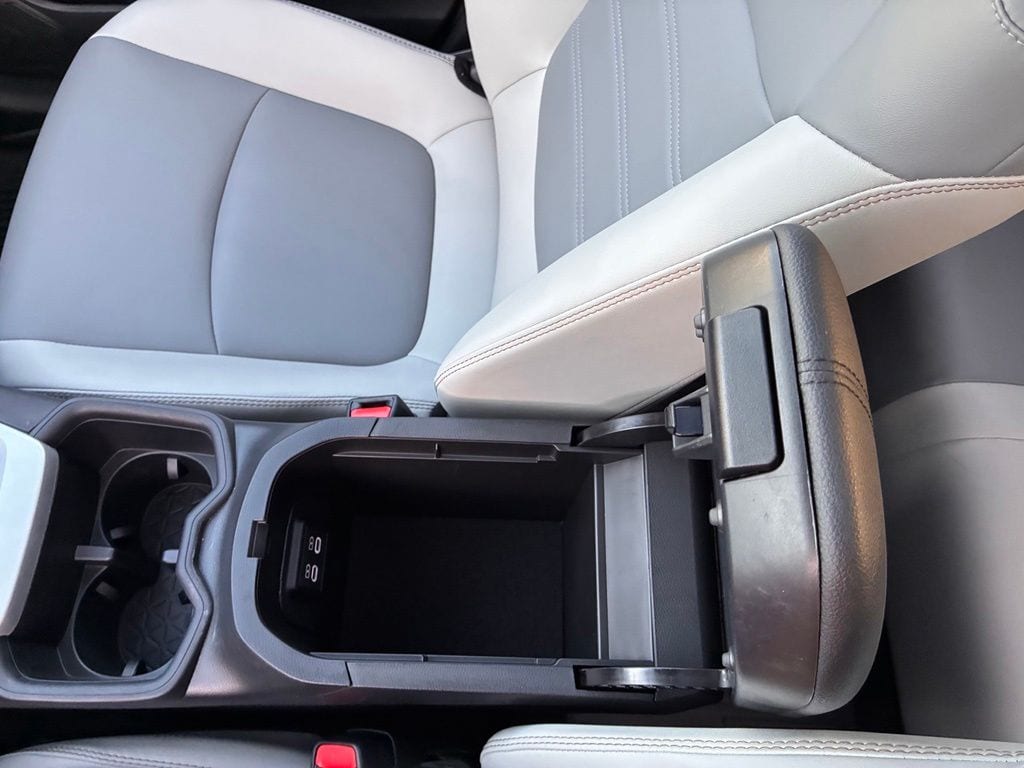 2024 Toyota RAV4 XLE Premium - Photo 42
