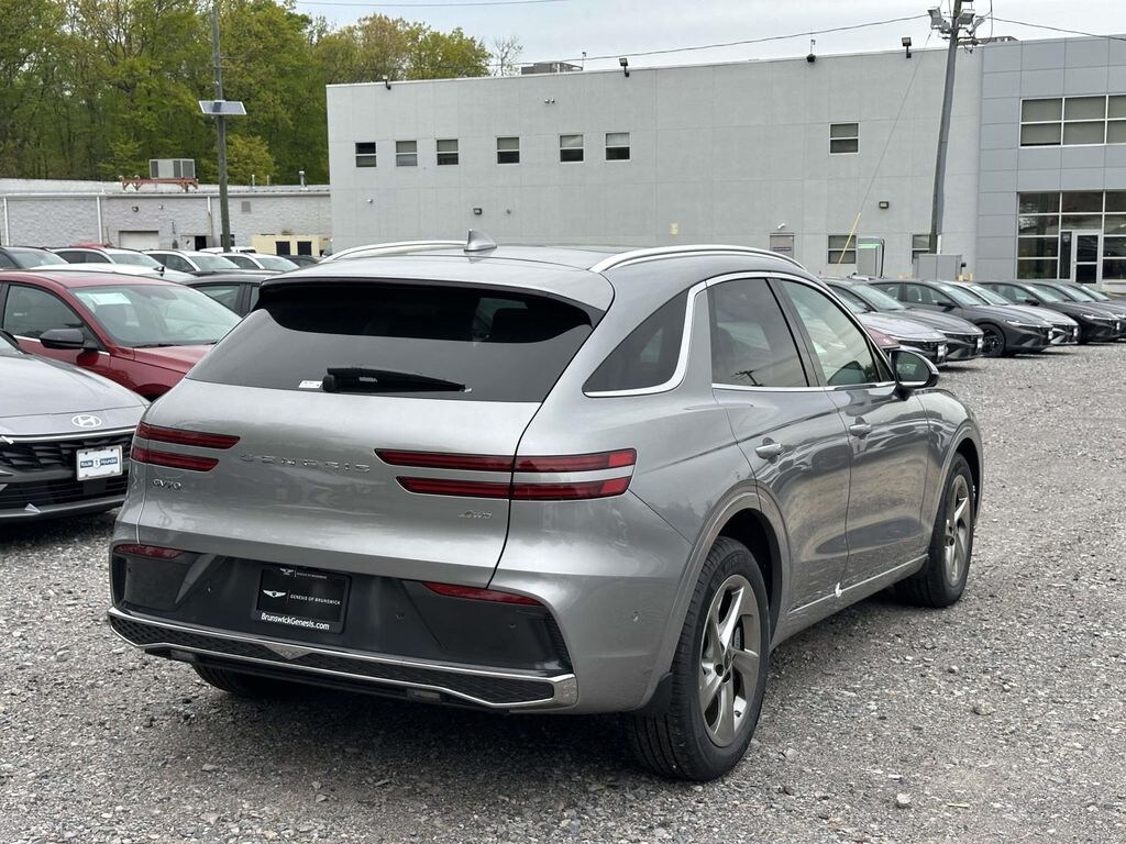 New 2026 Genesis GV70 SUV