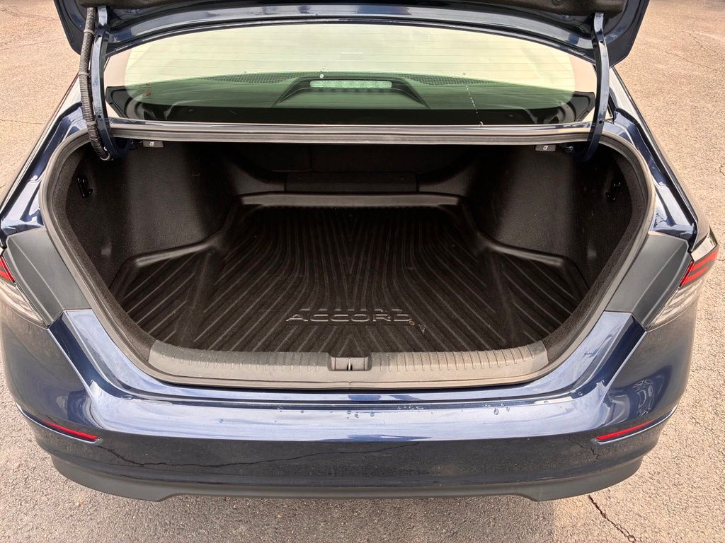 2024 Honda Accord EX - Photo 12