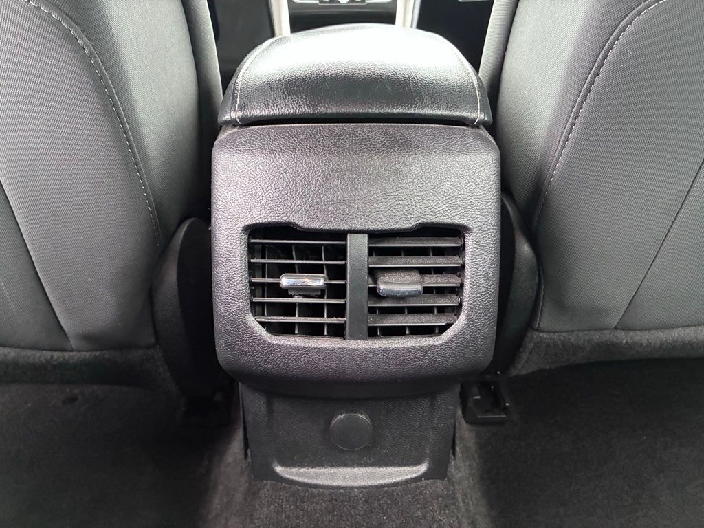 2018 Ford Fusion SE - Photo 16