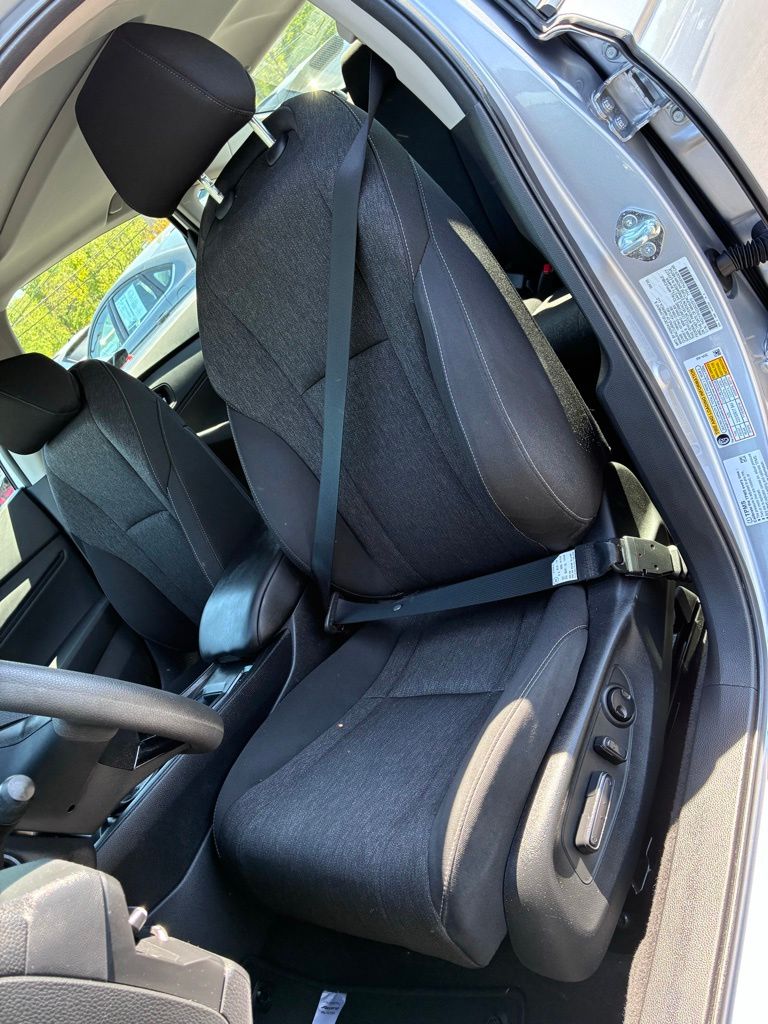 2025 Honda Accord SE - Photo 18