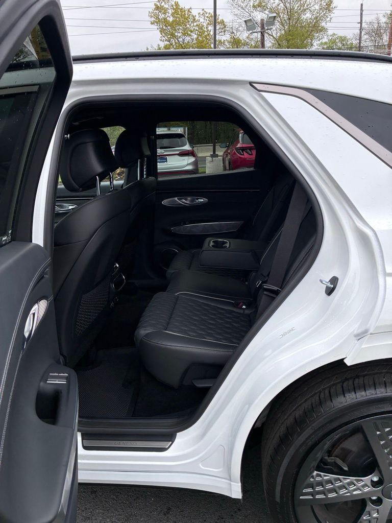 2025 GENESIS GV70 Sport - Photo 25