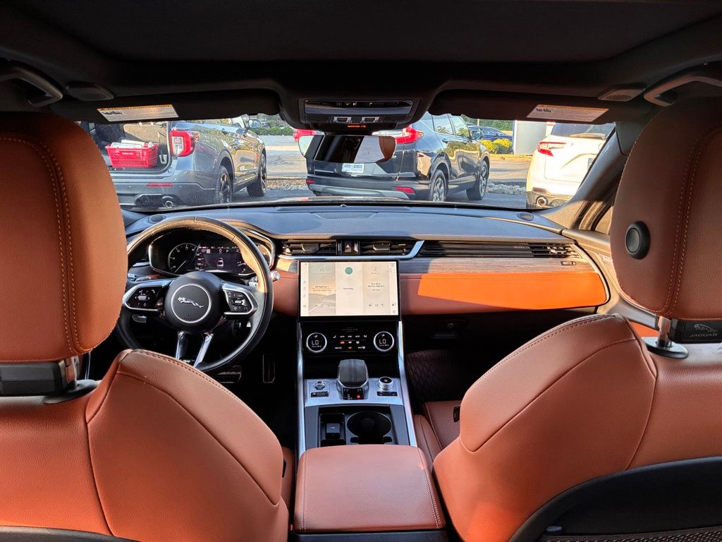 2022 Jaguar XF R-Dynamic SE - Photo 16
