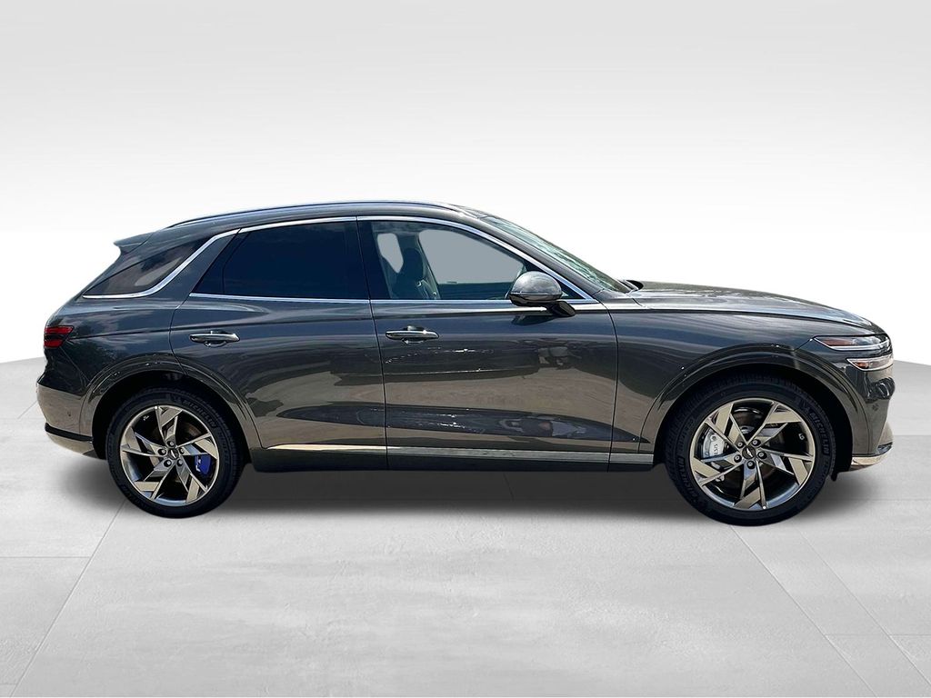 2025 Genesis Electrified GV70 Prestige photo 3