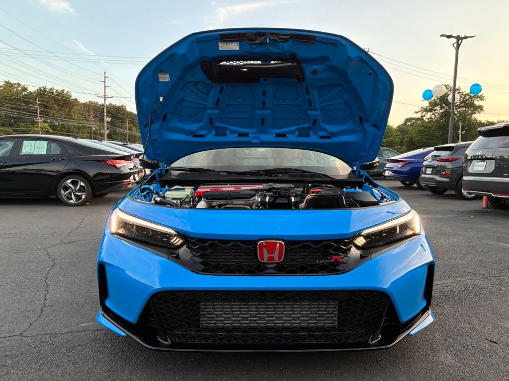 2023 Honda Civic Hatchback Type-R - Photo 17