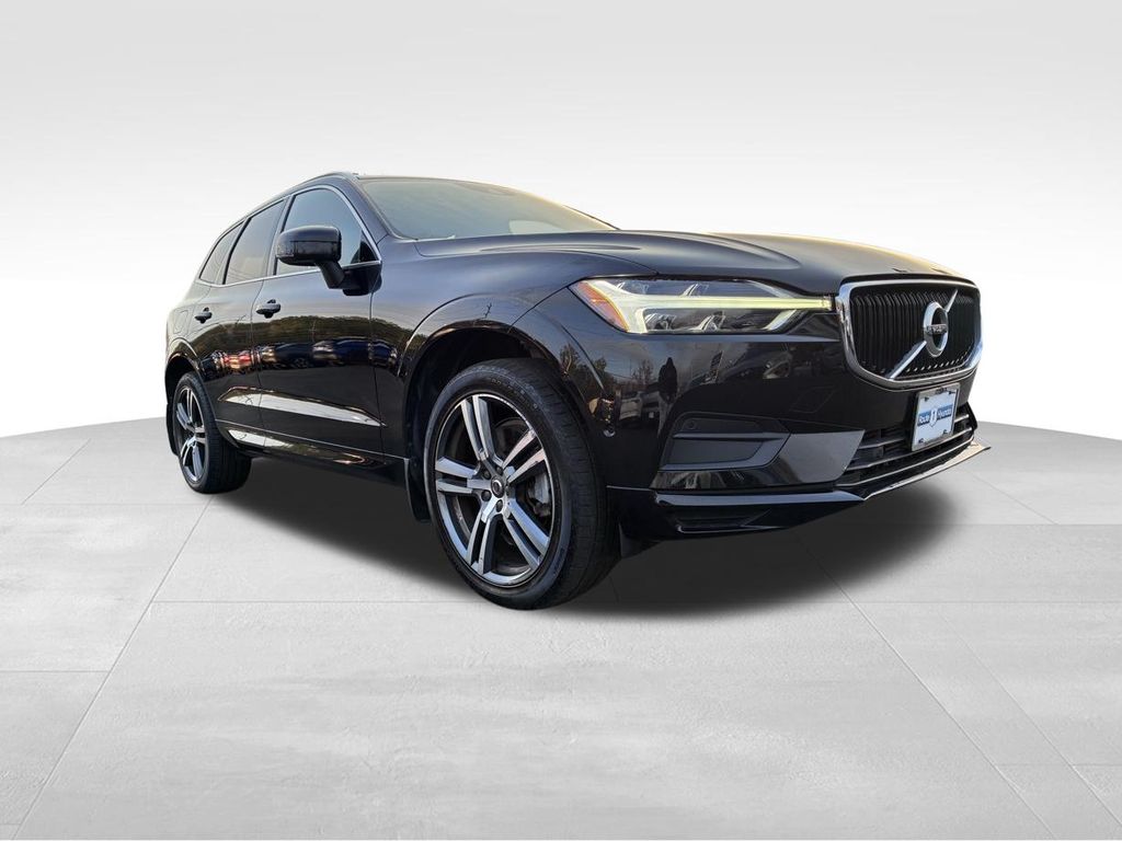 2019 Volvo XC60 T6 Momentum AWD's photo