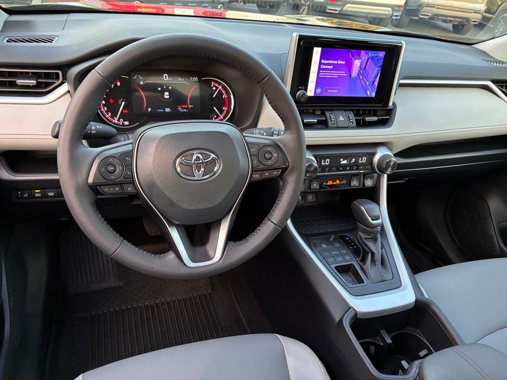 2024 Toyota RAV4 XLE Premium - Photo 32