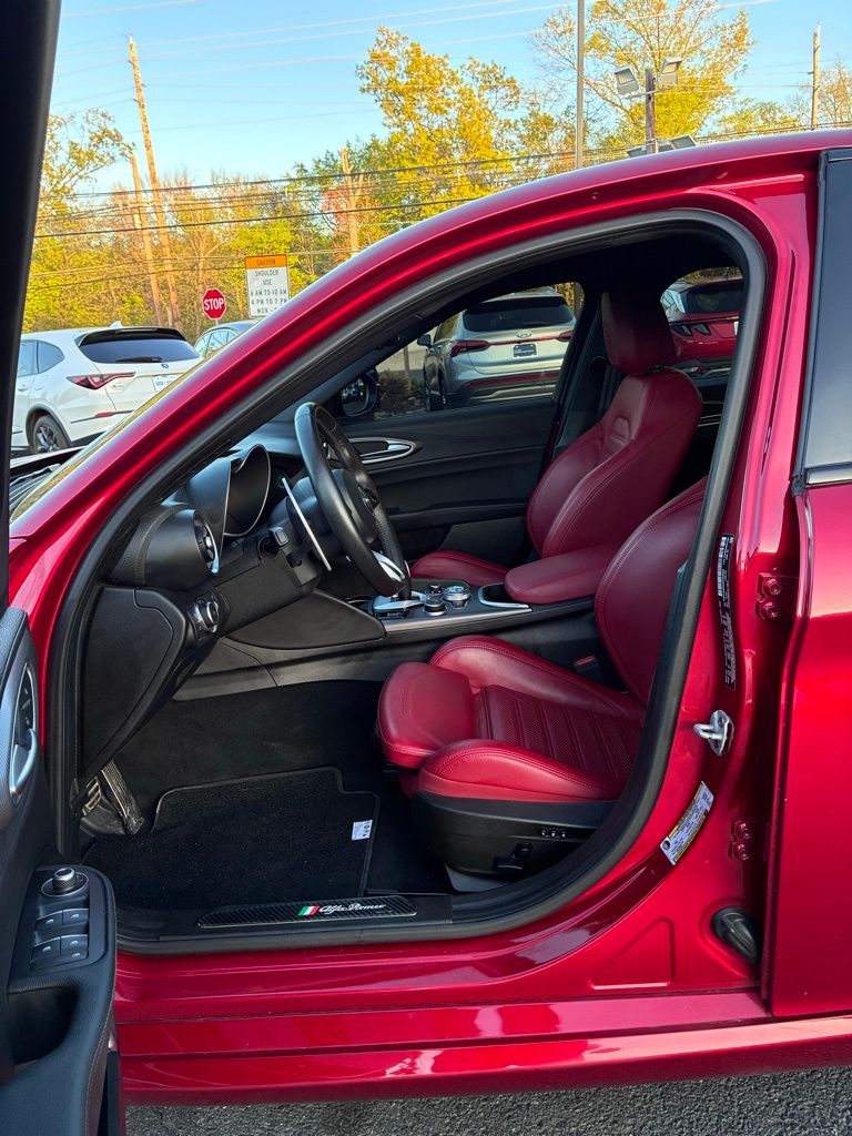 2022 Alfa Romeo Giulia Ti Veloce - Photo 22