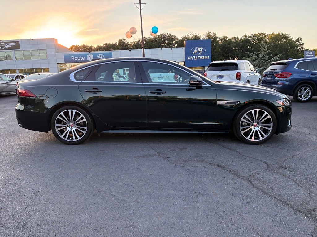 2022 Jaguar XF R-Dynamic SE - Photo 8