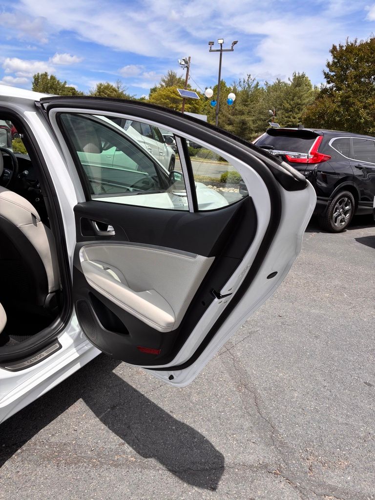 2025 GENESIS G70 Sport Advanced - Photo 45