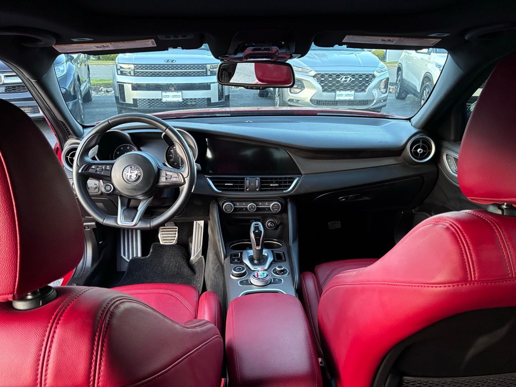 2022 Alfa Romeo Giulia Ti Veloce - Photo 14