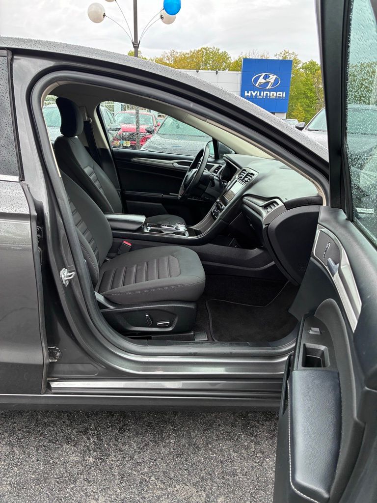 2018 Ford Fusion SE - Photo 20