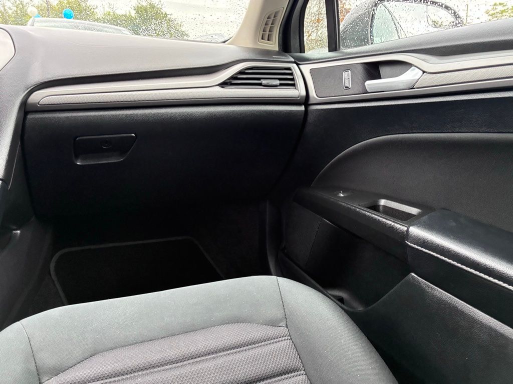 2018 Ford Fusion SE - Photo 37