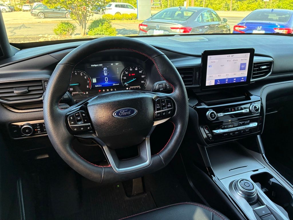2023 Ford Explorer ST-LINE - Photo 23