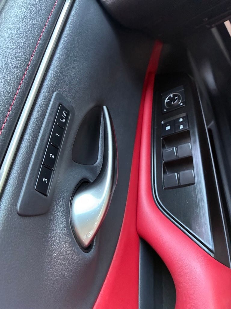 2019 Lexus ES F SPORT - Photo 24