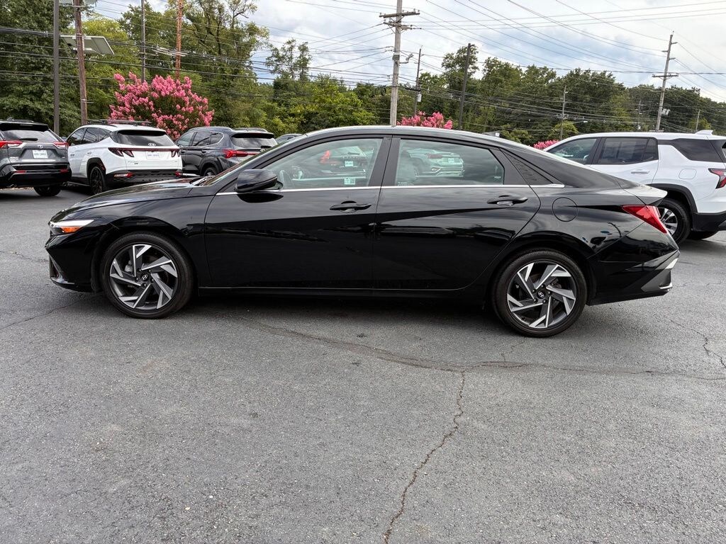 Certified 2025 Hyundai Elantra Hybrid Limited Sedan