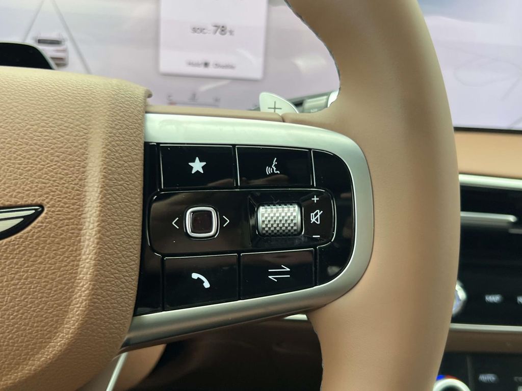 2026 GENESIS GV70 Advanced - Photo 19