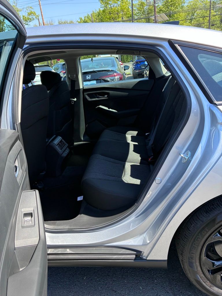 2025 Honda Accord SE - Photo 22
