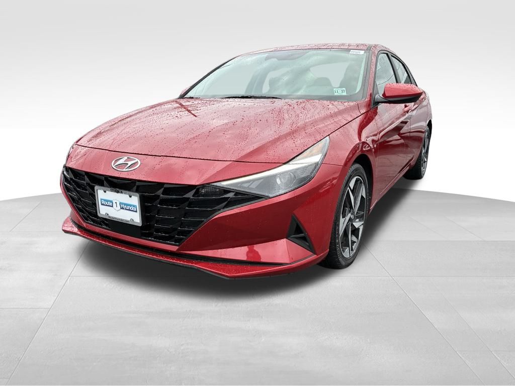 2023 Hyundai Elantra SEL photo 3