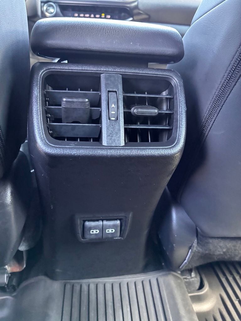 2023 Lexus UX Hybrid 250h Premium - Photo 16
