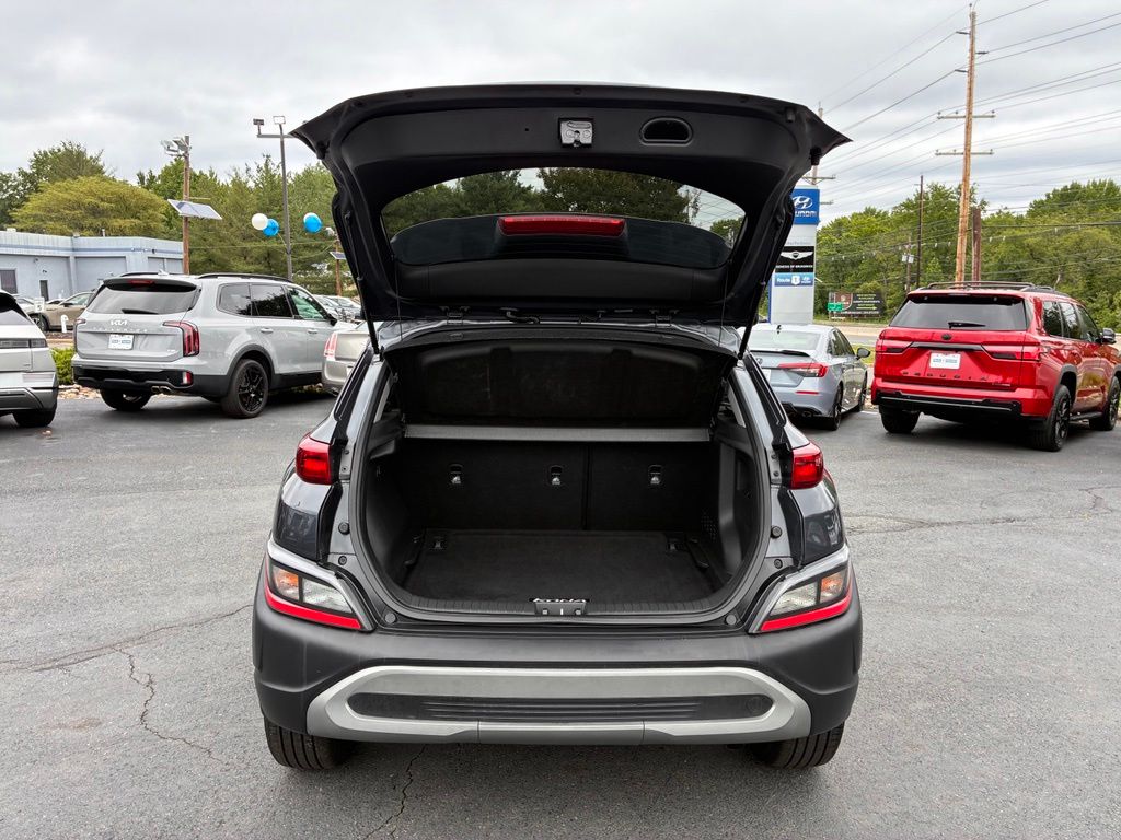 2022 Hyundai Kona SEL - Photo 11