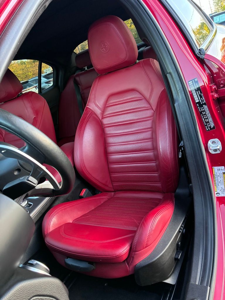 2022 Alfa Romeo Giulia Ti Veloce - Photo 16