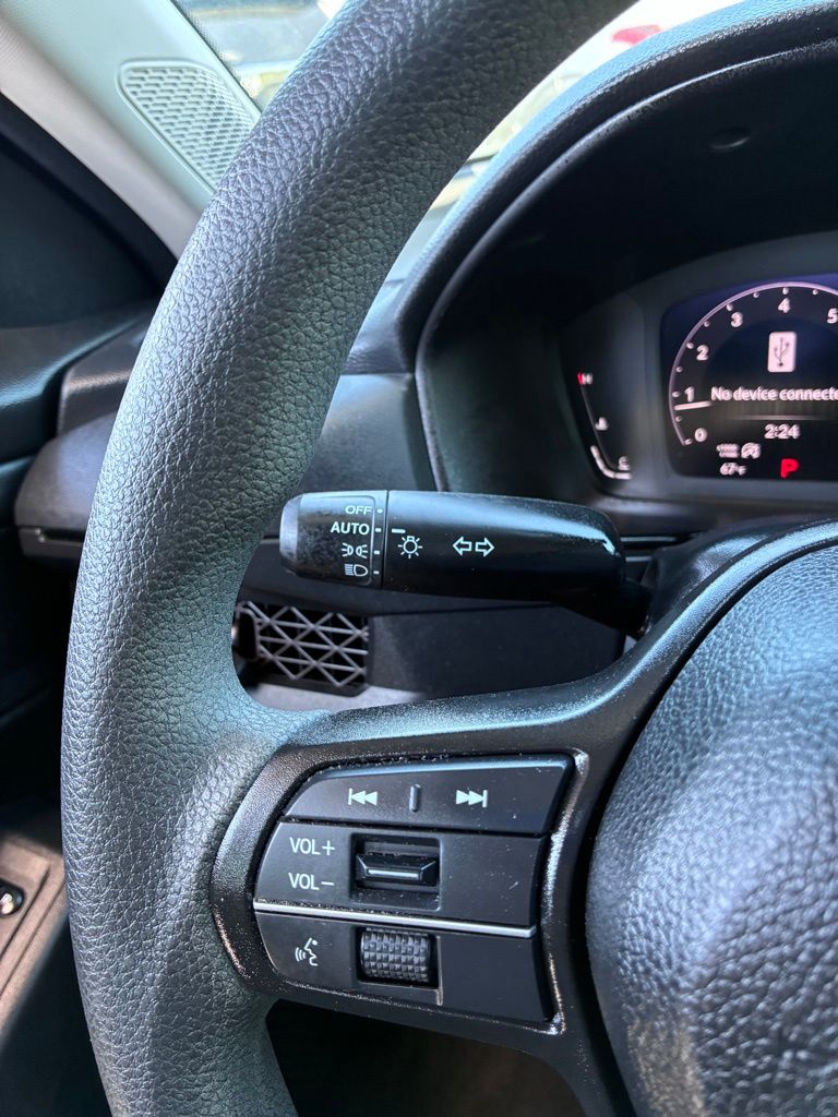 2025 Honda Accord SE - Photo 28